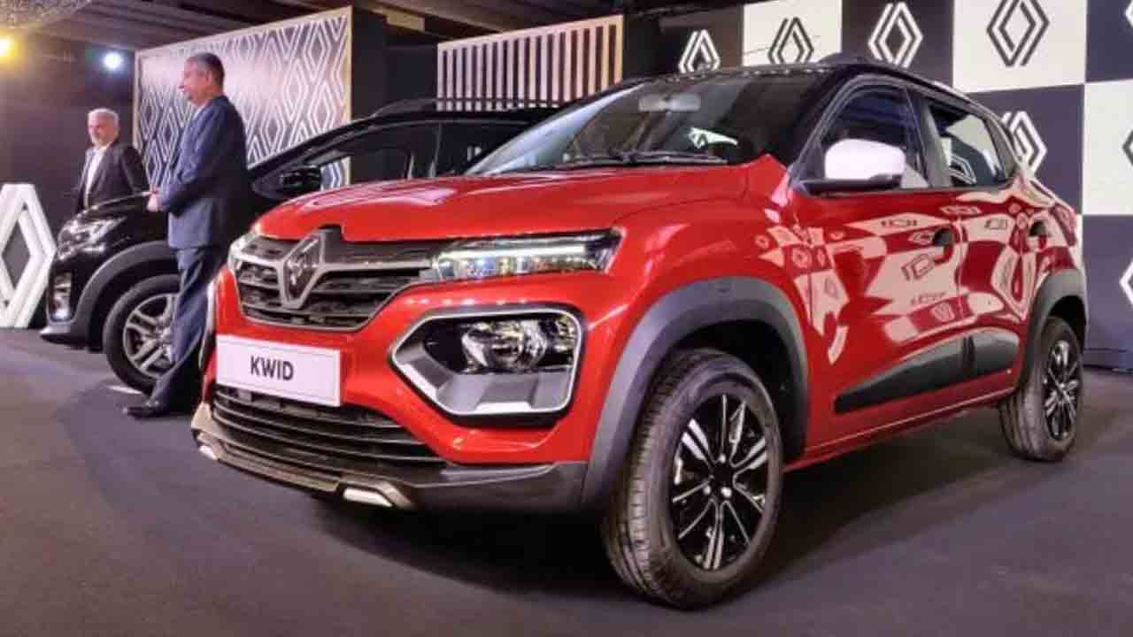 మూడేండ్లలో ఐదు కార్లు