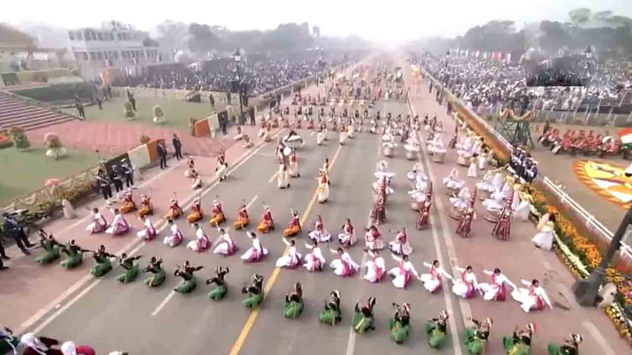 Republic Day | రిపబ్లిక్‌ డే వేడుకల్లో అలరించిన సాంస్కృతిక ప్రదర్శనలు.. Video