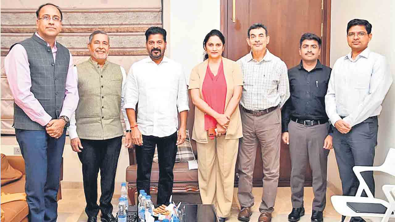 పెట్టుబడులకు సానుకూలంగా తెలంగాణ