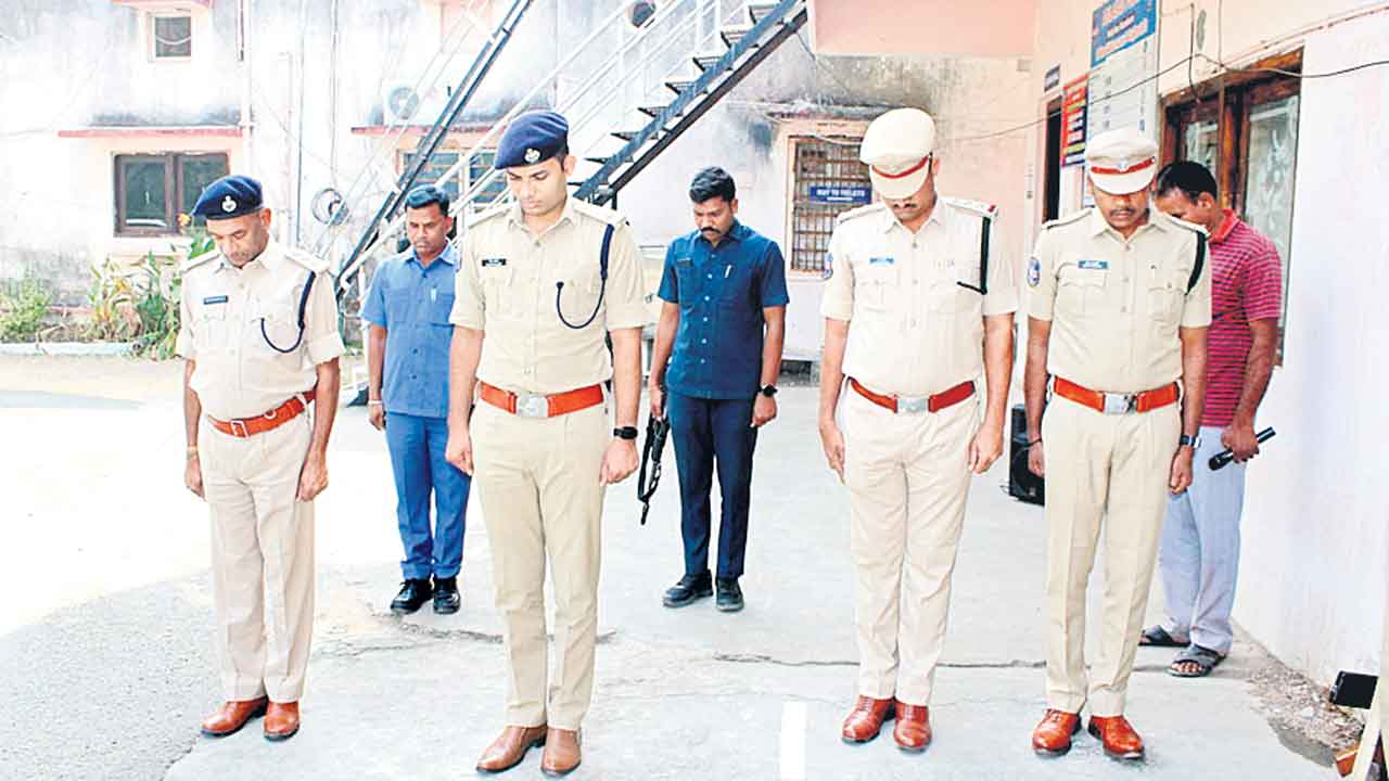 అమరుల త్యాగాలు చిరస్మరణీయం