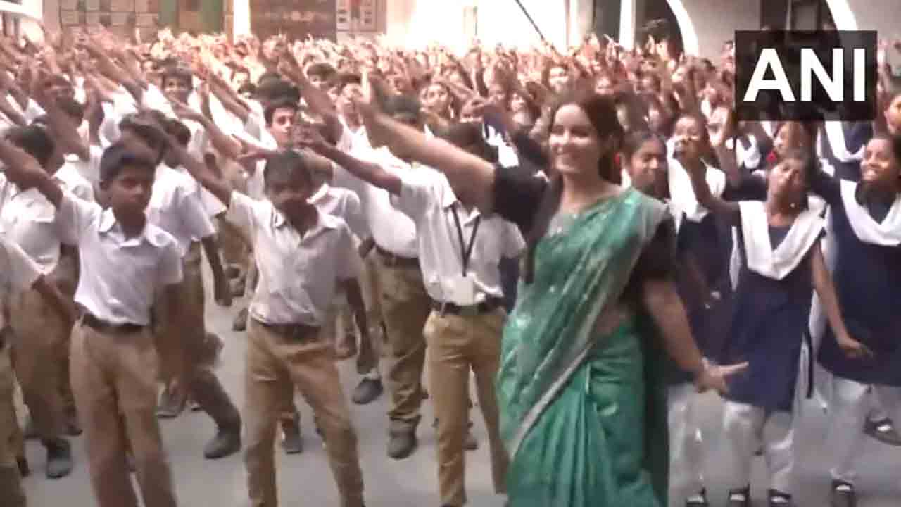 Pran Pratishtha | భక్తి పారవశ్యంలో పాఠశాల విద్యార్థులు.. టీచర్‌తో కలిసి రాముడి భజన పాటకు డ్యాన్స్‌.. VIDEO