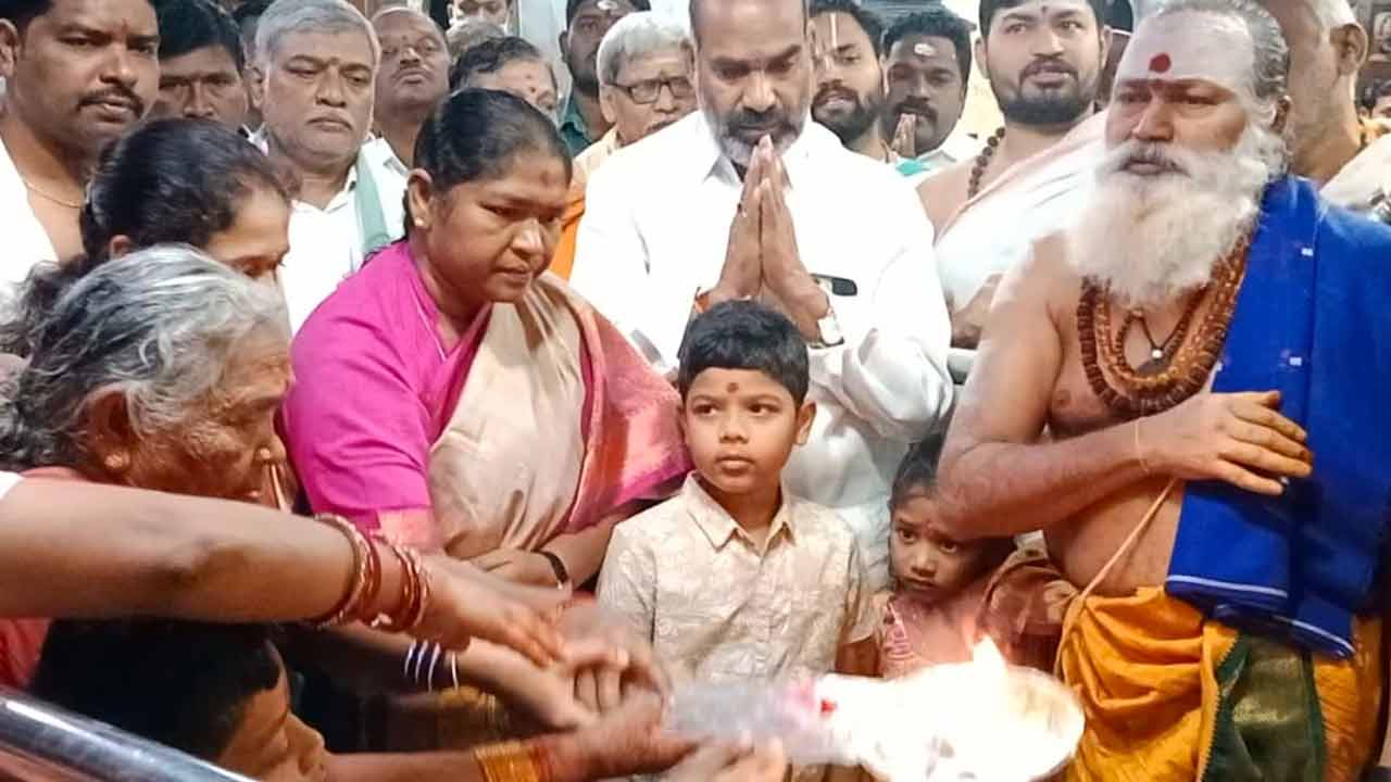 Minister Seethakka | ఇప్పట్లో సర్పంచ్ ఎన్నికలు నిర్వహించడం కష్టమే: మంత్రి సీతక్క