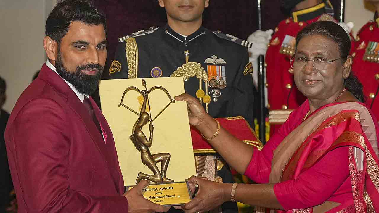 ప్రతిభకు పురస్కారం