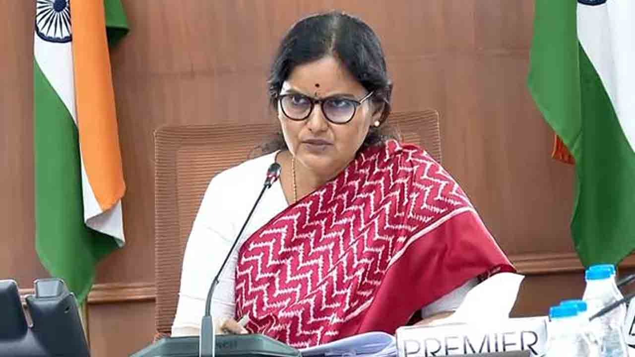 ఇలాగైతే రిమార్క్స్‌ రాస్తా!