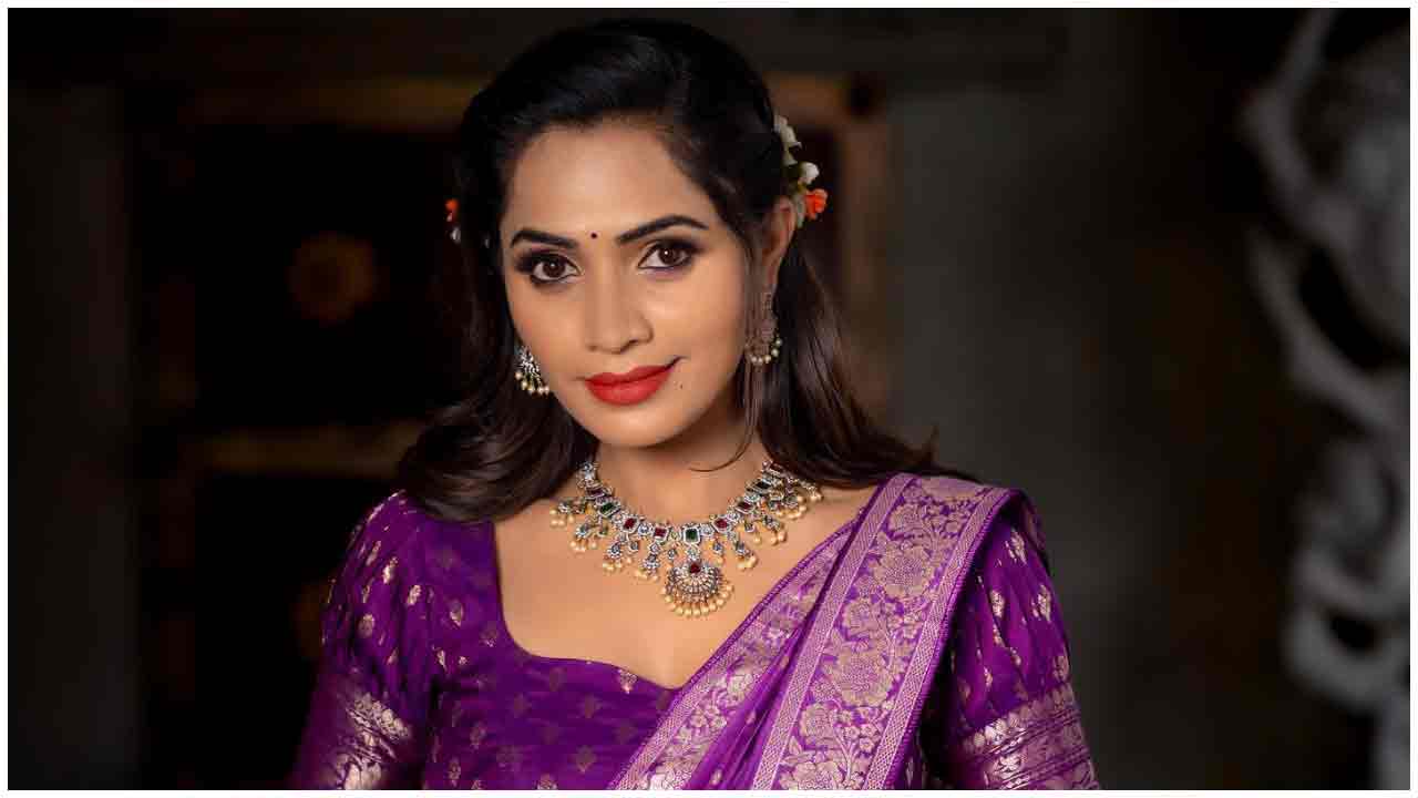 Shobha Shetty | పట్టుచీరలో పలకరిస్తున్న శోభా శెట్టి..