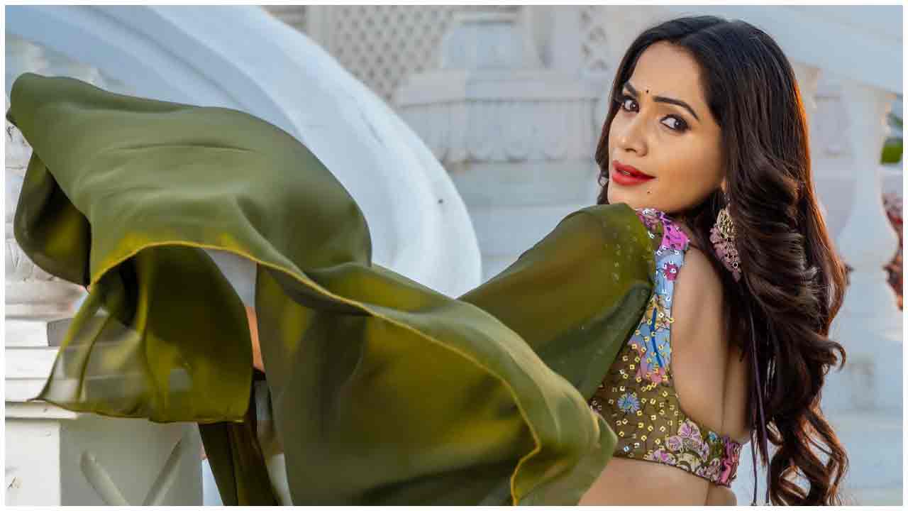 Shobha Shetty | ఓర చూపులతో కట్టిపడేస్తున్న శోభా శెట్టి..