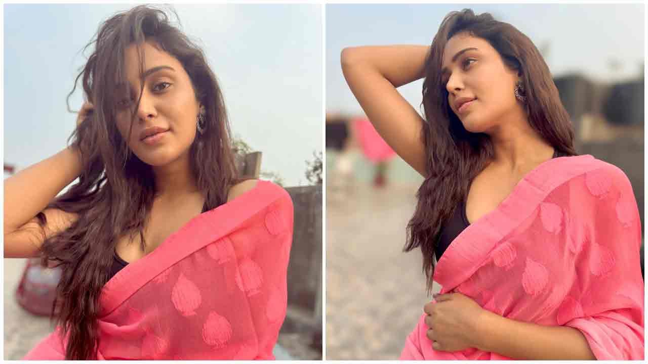 Simran Gupta | సిమ్రాన్ గుప్తా చూపులకు నెటిజన్లు ఫిదా..