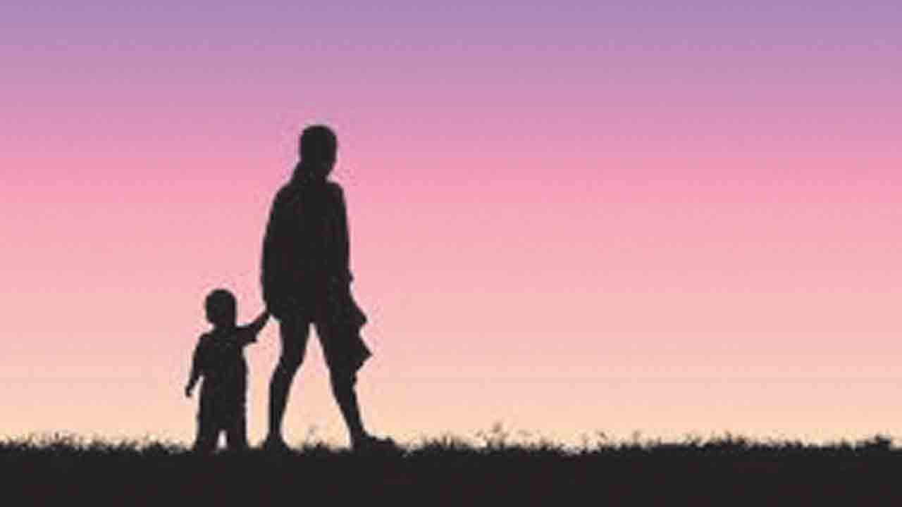 సింగిల్‌ పేరెంటా.. నో అడ్మిషన్‌!