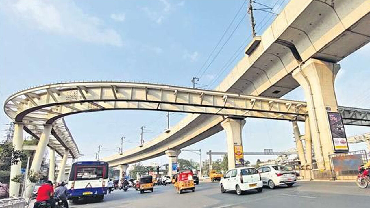 Skywalk | మెహదీపట్నంలో స్కై వాక్‌..! భూములు అప్పగింతకు రక్షణ శాఖ అంగీకారం..!