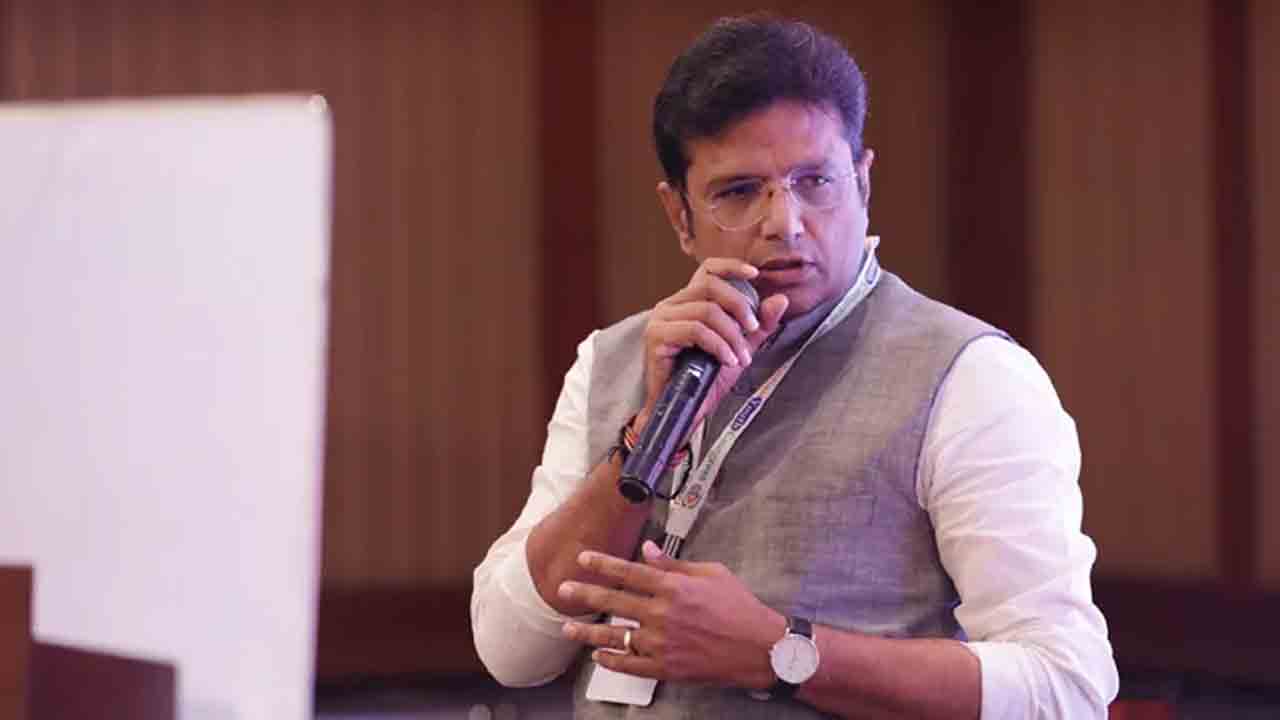 Foreign investors | విదేశీ పెట్టుబడి దారులకు రాష్ట్రంలో అనుకూల వాతావరణం: శ్రీధర్‌ బాబు