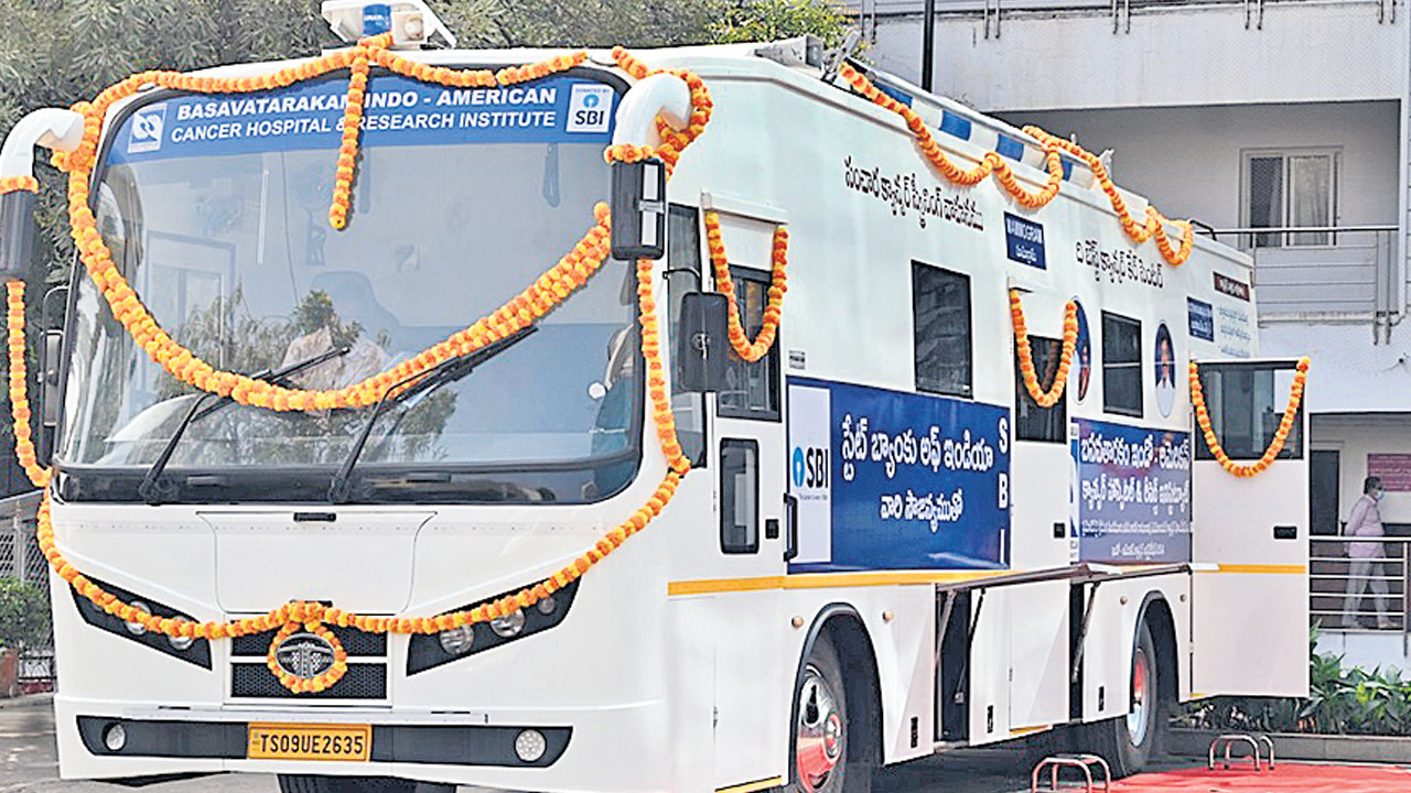 క్యాన్సర్‌ మొబైల్‌ స్క్రీనింగ్‌ బస్సు ప్రారంభం