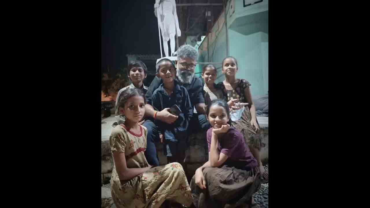 Sukumar | చిన్నారులతో పుష్ప ది రూల్‌ డైరెక్టర్‌ సుకుమార్‌ సందడి.. వీడియో వైరల్