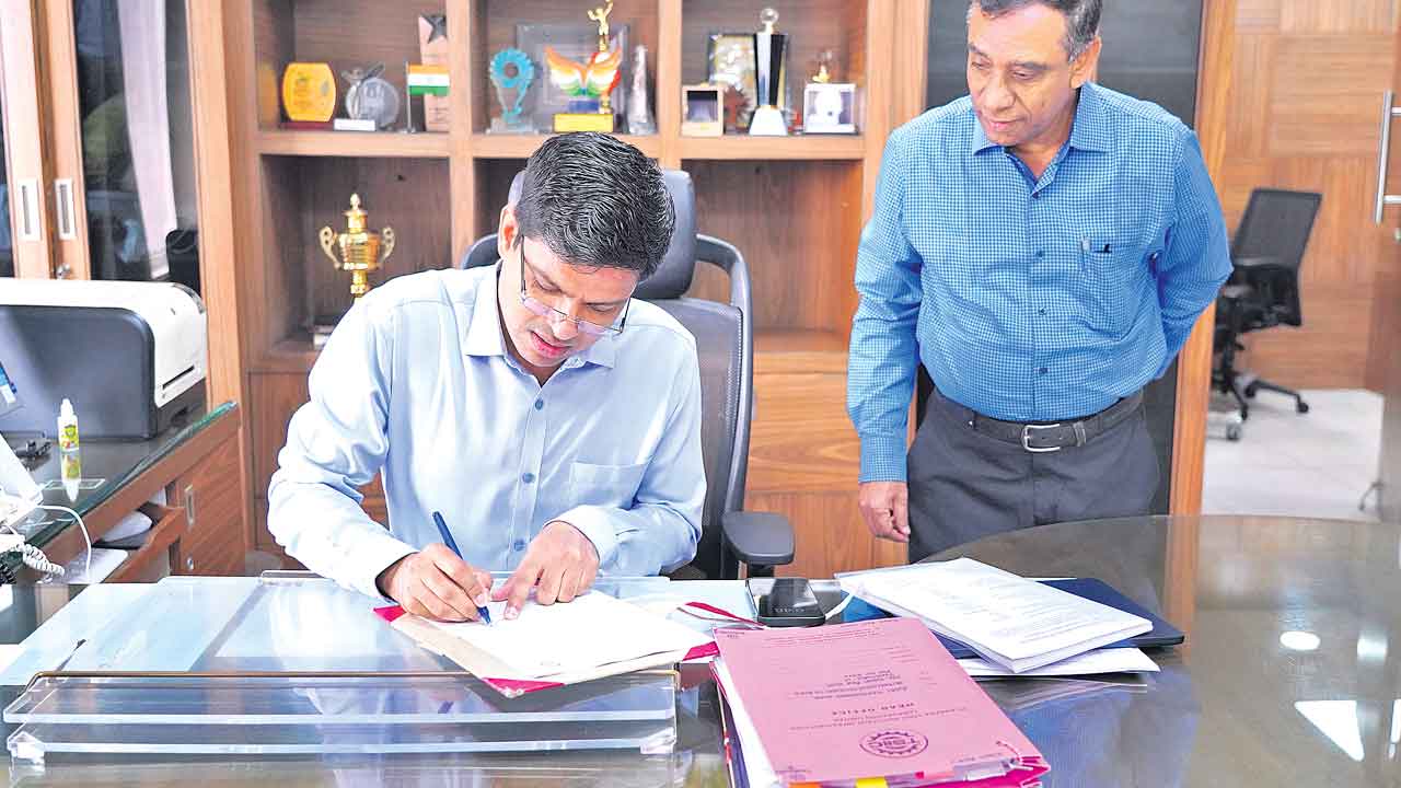 టీఎస్‌ఐఐసీ ఎండీగా విష్ణువర్ధన్‌రెడ్డికి బాధ్యతలు