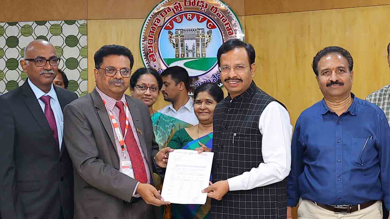 ఆర్టీసీ ఉద్యోగుల బీమా రూ.కోటి