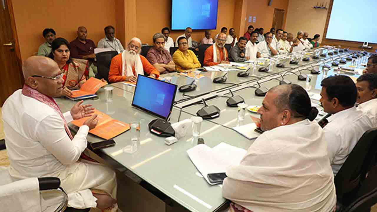 Tirumala | తిరుమ‌ల‌లో స‌నాత‌న ధార్మిక సదస్సుకు ముమ్మరంగా ఏర్పాట్లు : టీటీడీ ఈవో