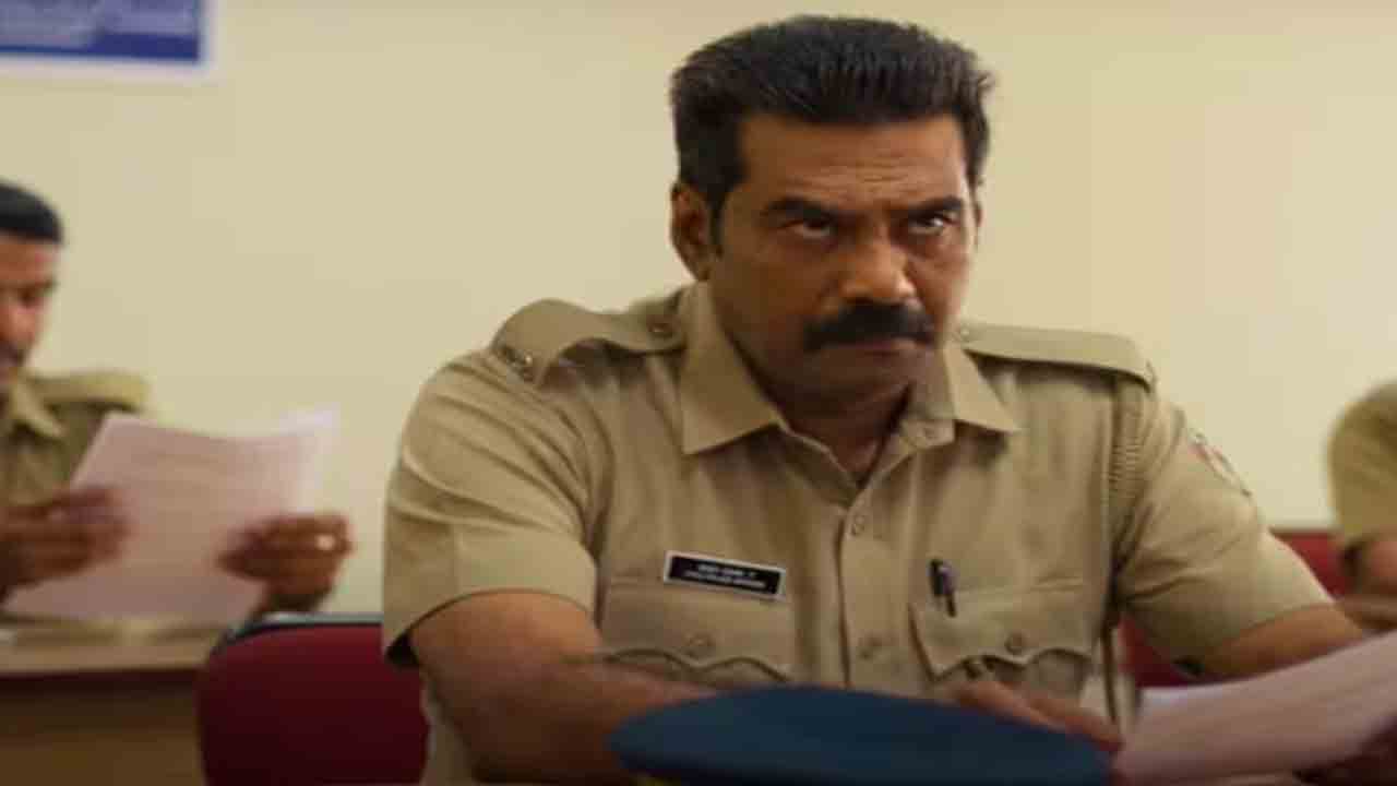 Thundu Movie | ప‌రీక్ష‌లో చిట్టిలు పెట్టిన మలయాళ నటుడు.. ఆస‌క్తిక‌రంగా బిజు మీనన్ ‘తుండు’ ట్రైల‌ర్