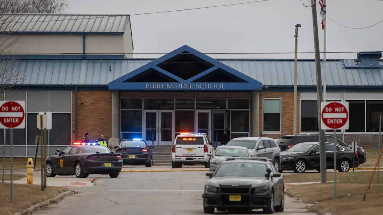 Perry High School | హై స్కూల్‌లో కాల్పులు.. ఆరో తరగతి విద్యార్థి మృతి