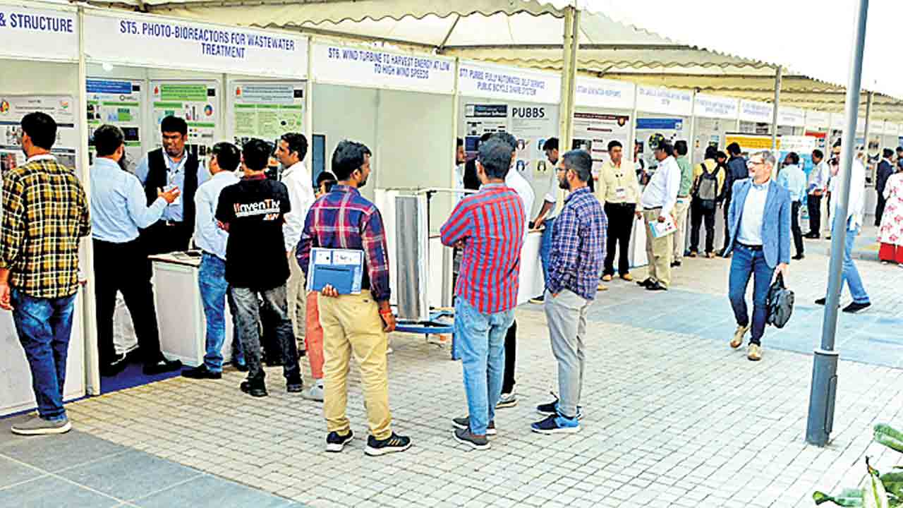 టెక్నో ఫెయిర్‌ అదుర్స్‌