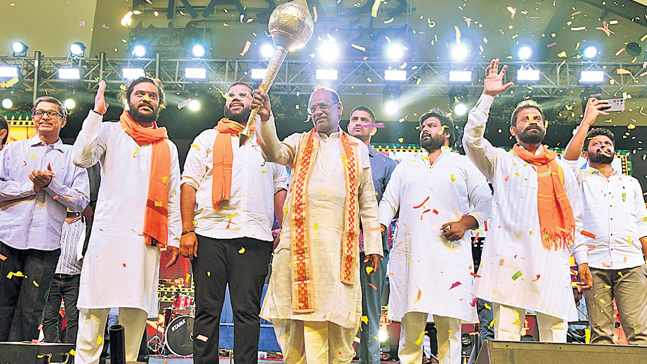 అయోధ్యలో ప్రతిష్ఠ సంబురం నగరం నుంచే వీక్షణం