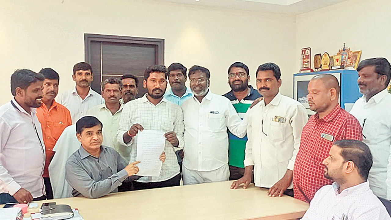 చర్యలు తీసుకోవాలని వినతి