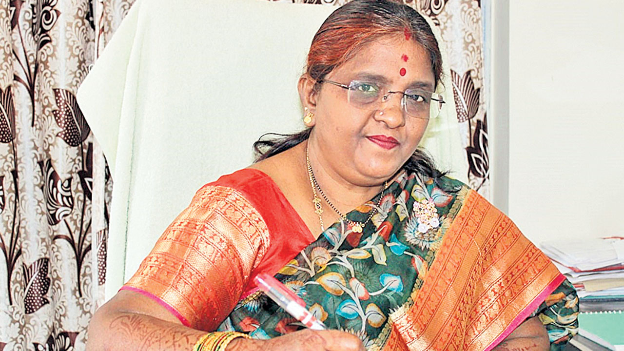 వీటీజీ సెట్‌కు దరఖాస్తు చేసుకోవాలి