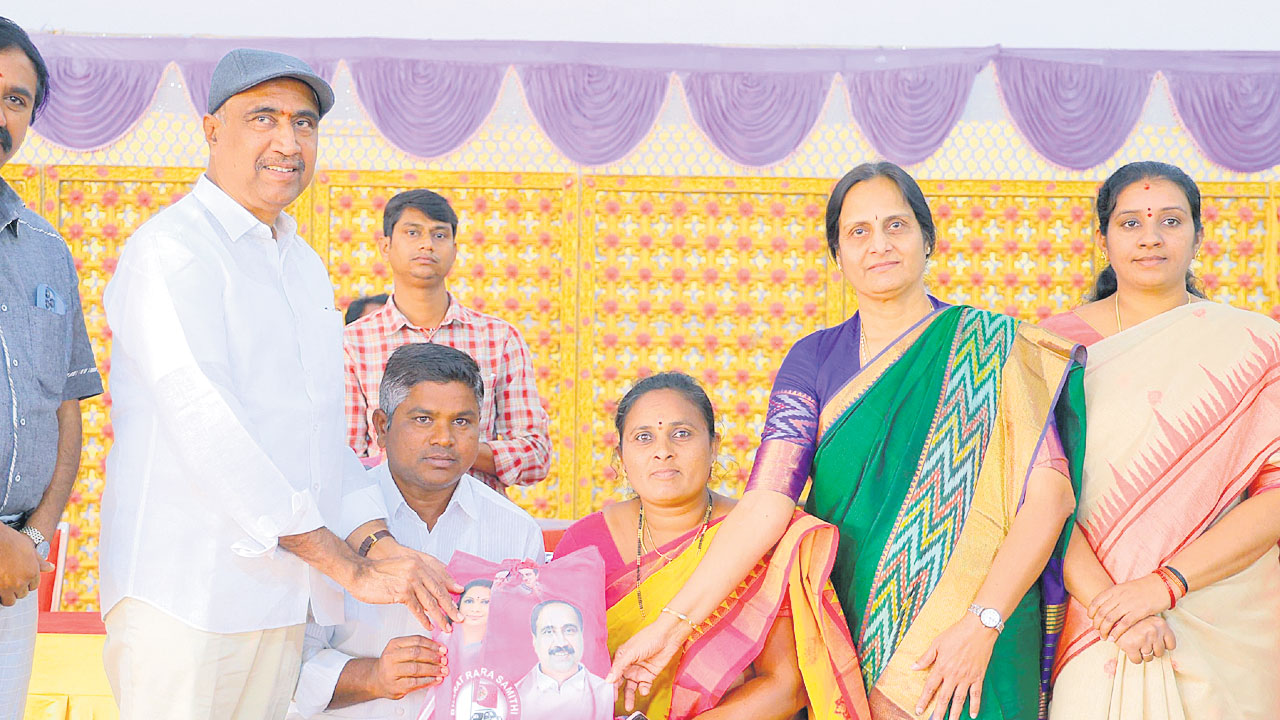 గ్రామాల అభివృద్ధిలో తెలంగాణ ఆదర్శం