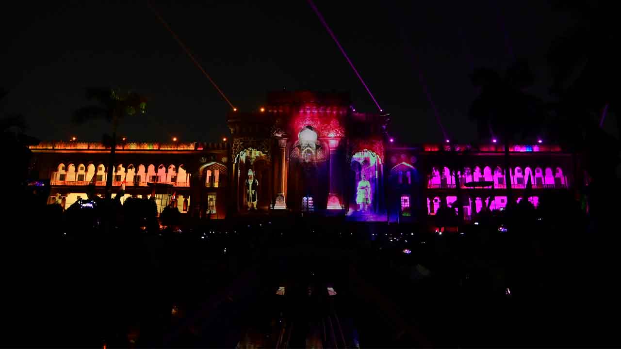 Osmania University : ఓయూ క్యాంపస్‌ ఆర్ట్స్‌కాలేజీ.. డైనమిక్‌ లేజర్‌ షో.. ఫొటో గ్యాలరీ