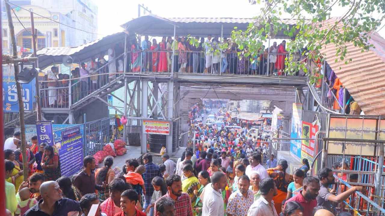 Vemulawada | వేములవాడ రాజన్న సన్నిధికి పోటెత్తిన భక్తులు