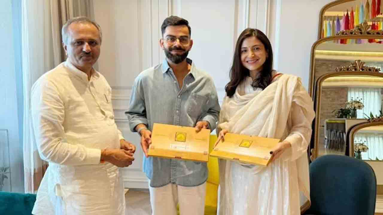 Virat Kohli | విరాట్‌ దంపతులకు అందిన రాముడి ప్రాణ ప్రతిష్ట ఆహ్వానం.. ఫొటో వైర‌ల్