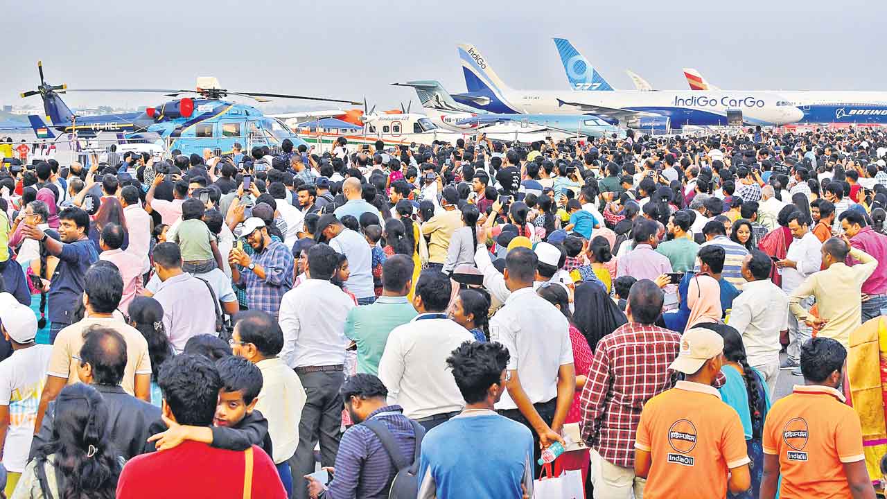 ముగిసిన వైమానిక ప్రదర్శన