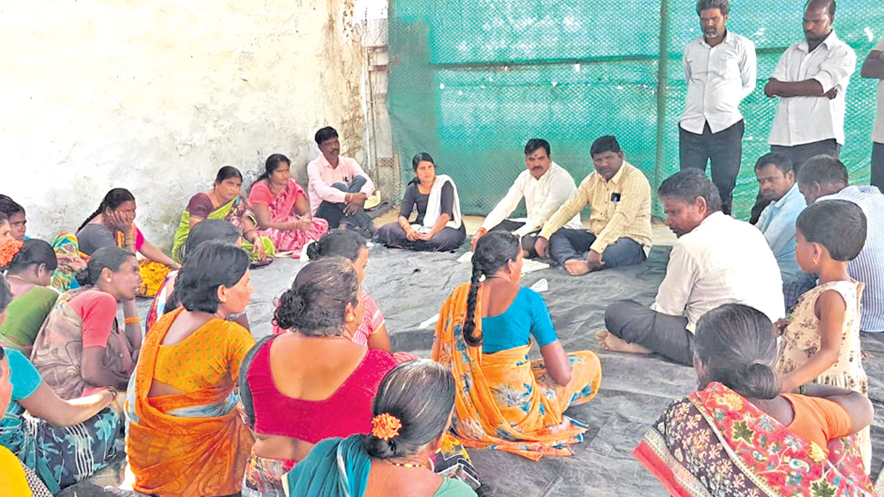 సొంతానికి వాడుకున్నారు..