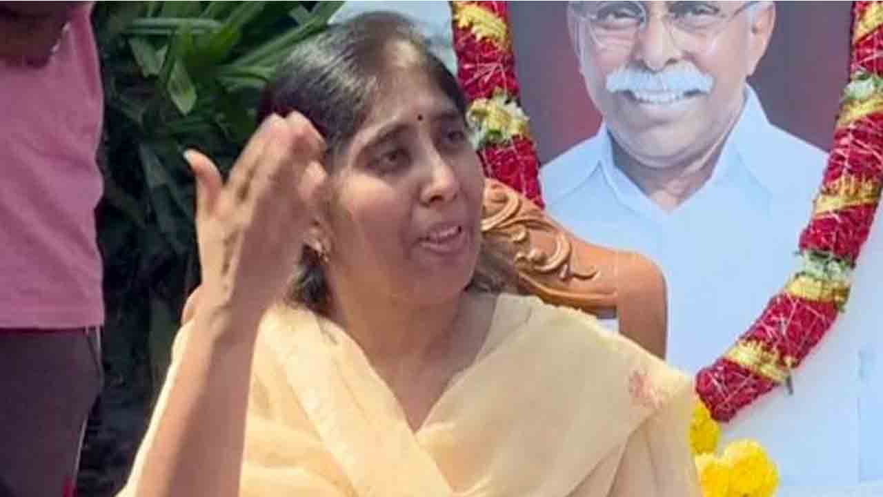AP Politics | ఏపీలో వైఎస్ జగన్కు మరో షాక్.. కాంగ్రెస్ గూటిలోకి సోదరి సునీత