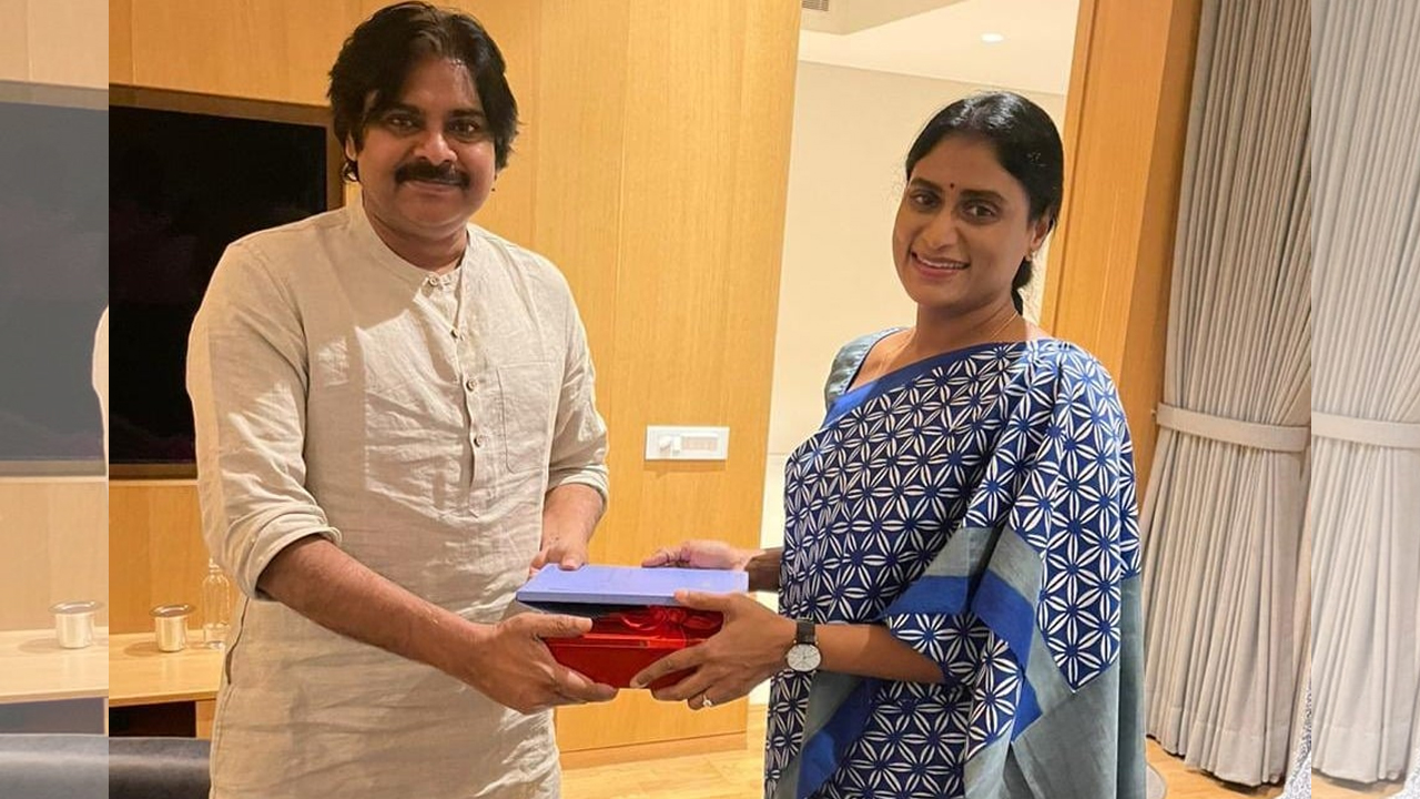 YS Sharmila | పవన్ కల్యాణ్ ఇంటికి షర్మిల.. కొడుకు పెళ్లికి రావాలని ఆహ్వానం..!