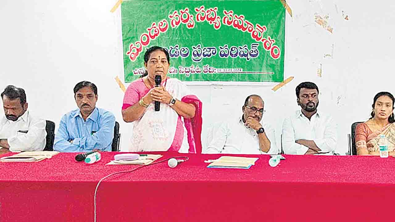 సాగునీరు విడుదల చేయాలి