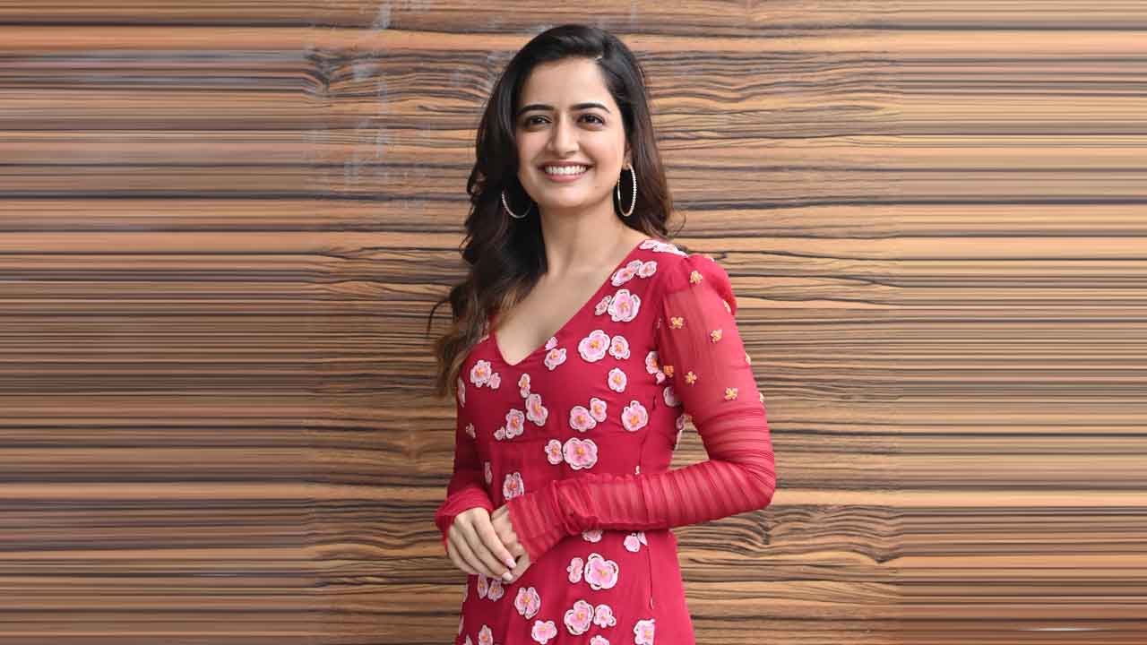 ఆమెతో పోల్చితే ఆనందమే!