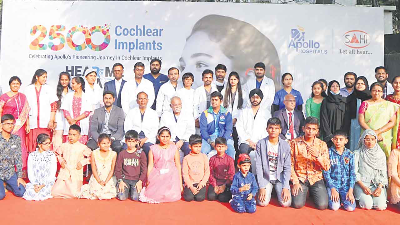అపోలోలో 2500కాక్లియర్‌ ఇంప్లాంట్‌ సర్జరీలు