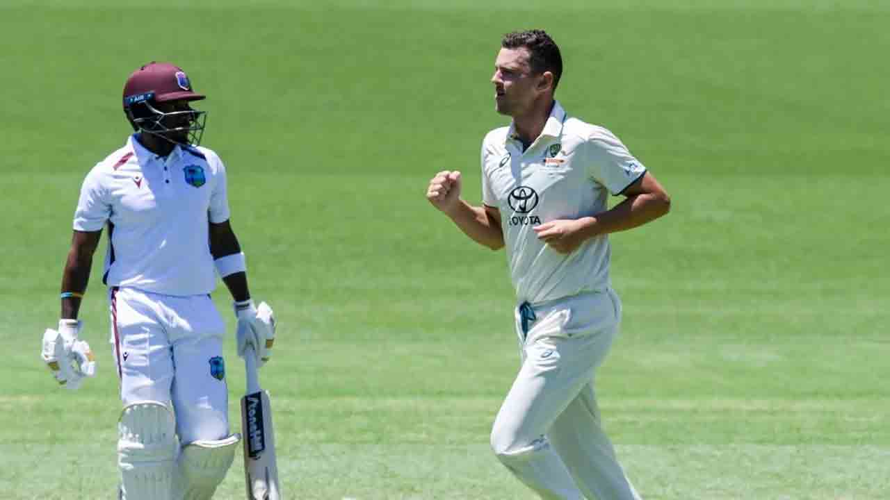 AUS vs WI | ఆడిలైడ్‌లో హేజిల్‌వుడ్ జోరు.. రెండో ఇన్నింగ్స్‌లోనూ త‌డ‌బ‌డుతున్న విండీస్