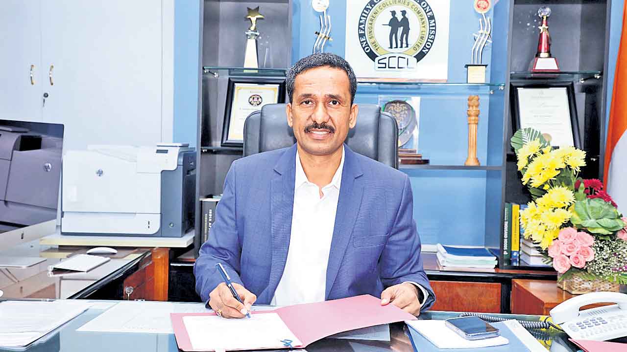 సింగరేణిని అగ్రగామిగా నిలుపుతాం