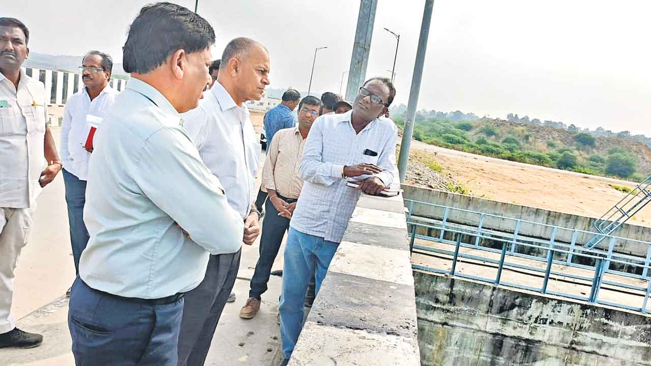 సరస్వతీ బరాజ్‌లో స్వల్ప లోపాలే