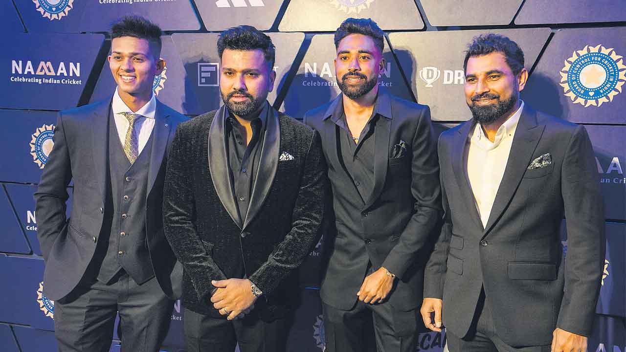 అవార్డుల సంబురం