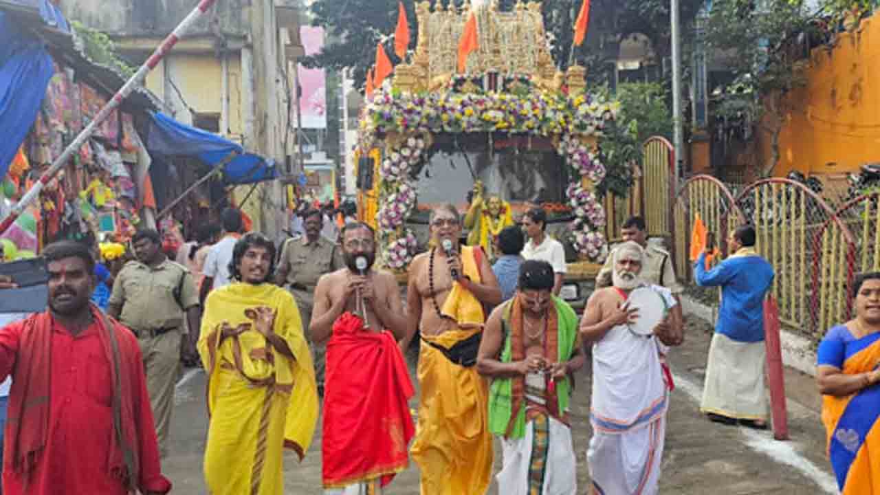 Bhadradri | రామ‌మందిరం ప్రాణ‌ప్ర‌తిష్ఠ‌.. భ‌ద్రాచ‌లంలో అట్ట‌హాసంగా ర‌థోత్సవం