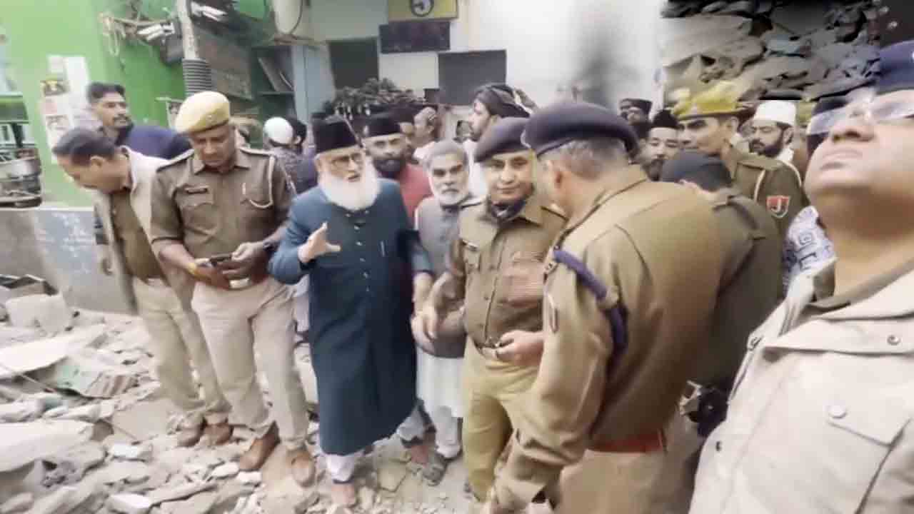 Building collapse | రాజస్థాన్‌లో కుప్పకూలిన భవనం.. శిథిలాల కింద ఎవరైనా చిక్కుకుని ఉండొచ్చా..?