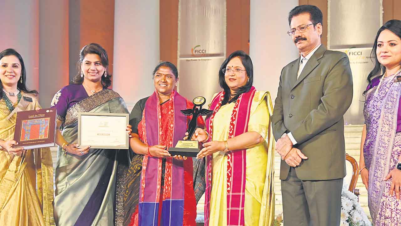 అవకాశమిస్తే ఆకాశమే హద్దు