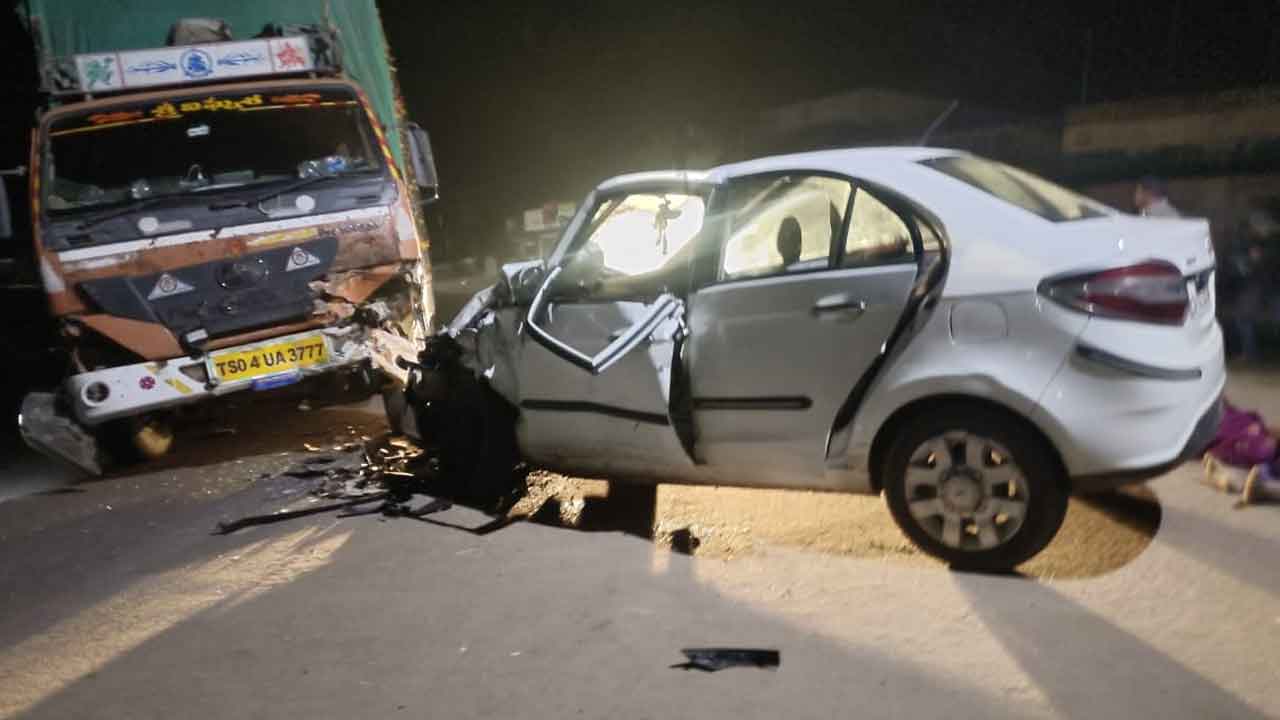 Road accident | కారును ఢీ కొట్టిన డీసీఎం వ్యక్తి మృతి.. ములుగు జిల్లాలో ఘటన