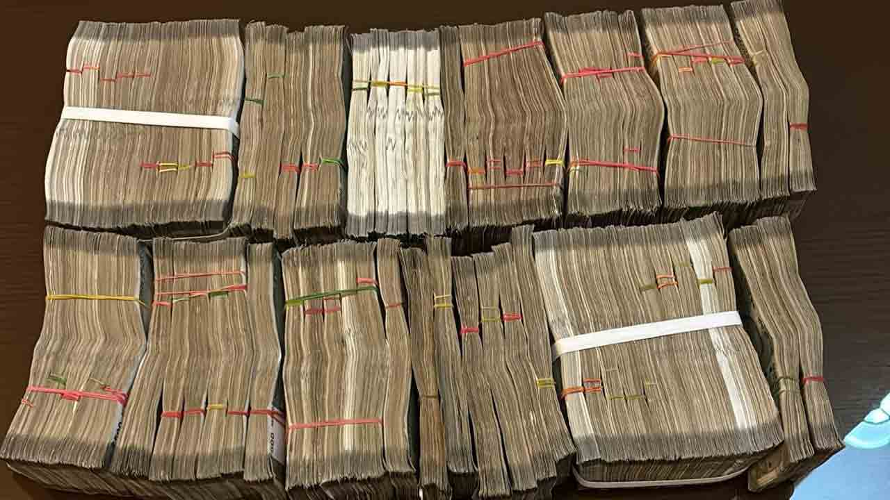 Hemant Soren | సోరెన్‌ ఇంట్లో రూ.36 లక్షల నగదును స్వాధీనం చేసుకున్న ఈడీ అధికారులు