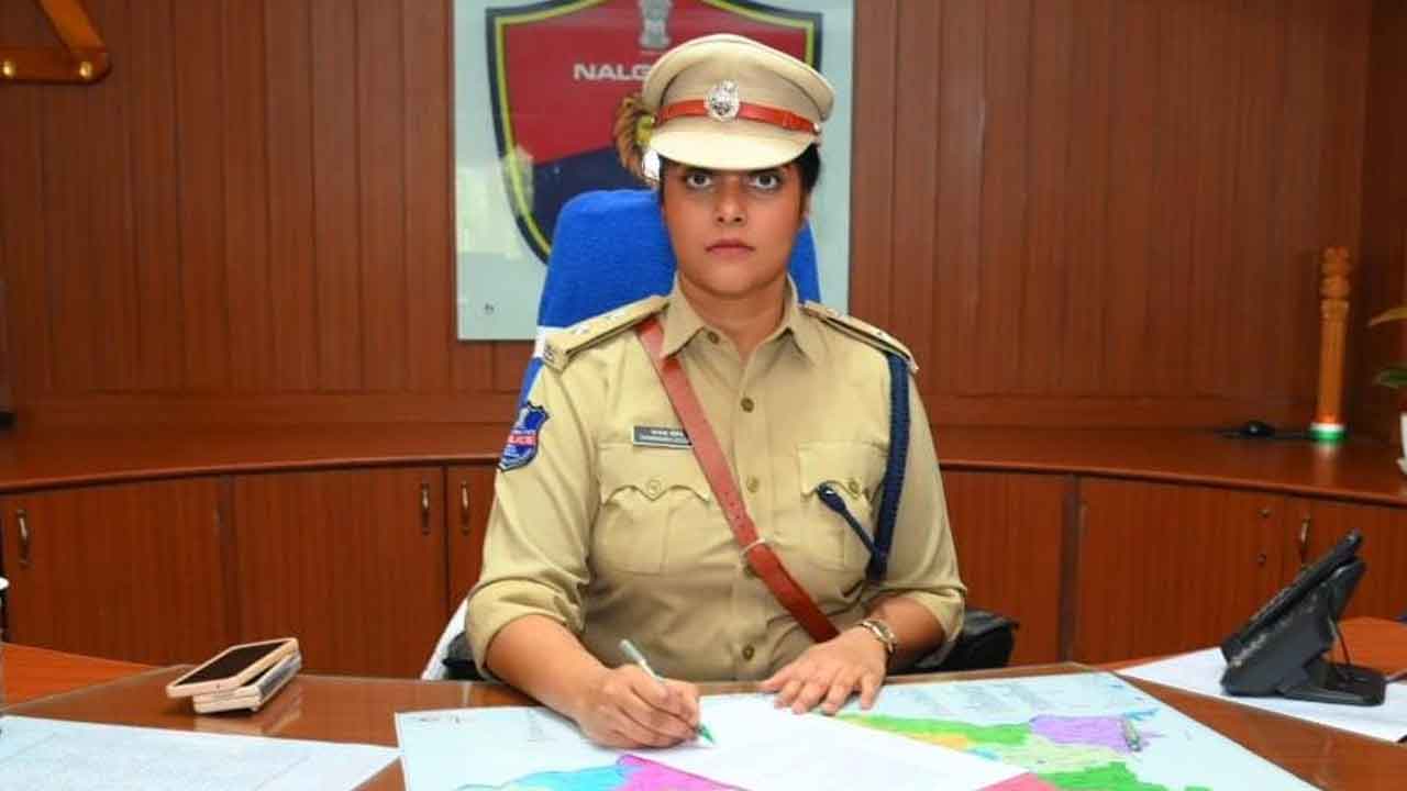 Chandana Deepti | నల్లగొండ జిల్లా ఎస్పీగా బాధ్యతలు స్వీకరించిన చందనా దీప్తి