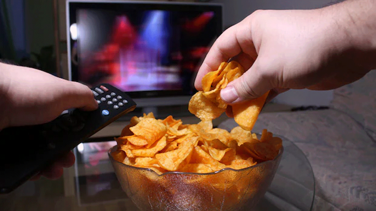 Overeating | ఈ అల‌వాట్లు వ‌దిలించుకుంటే అతిగా తిన‌రు