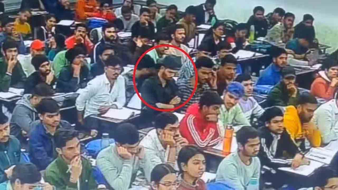 Student | కోచింగ్‌ క్లాస్‌లో కుప్పకూలి ప్రాణాలు వదిలిన సివిల్‌ సర్వీసెస్‌ విద్యార్థి.. VIDEO