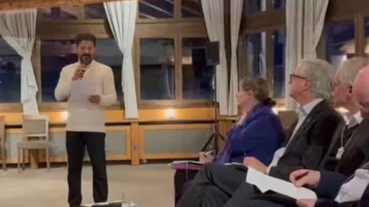 CM Revanth Reddy | అంతర్జాతీయ వేదికపై అవాకులా.. పారిశ్రామిక దిగ్గజాల ముందు రాష్ట్రం పరువు తీసిన సీఎం