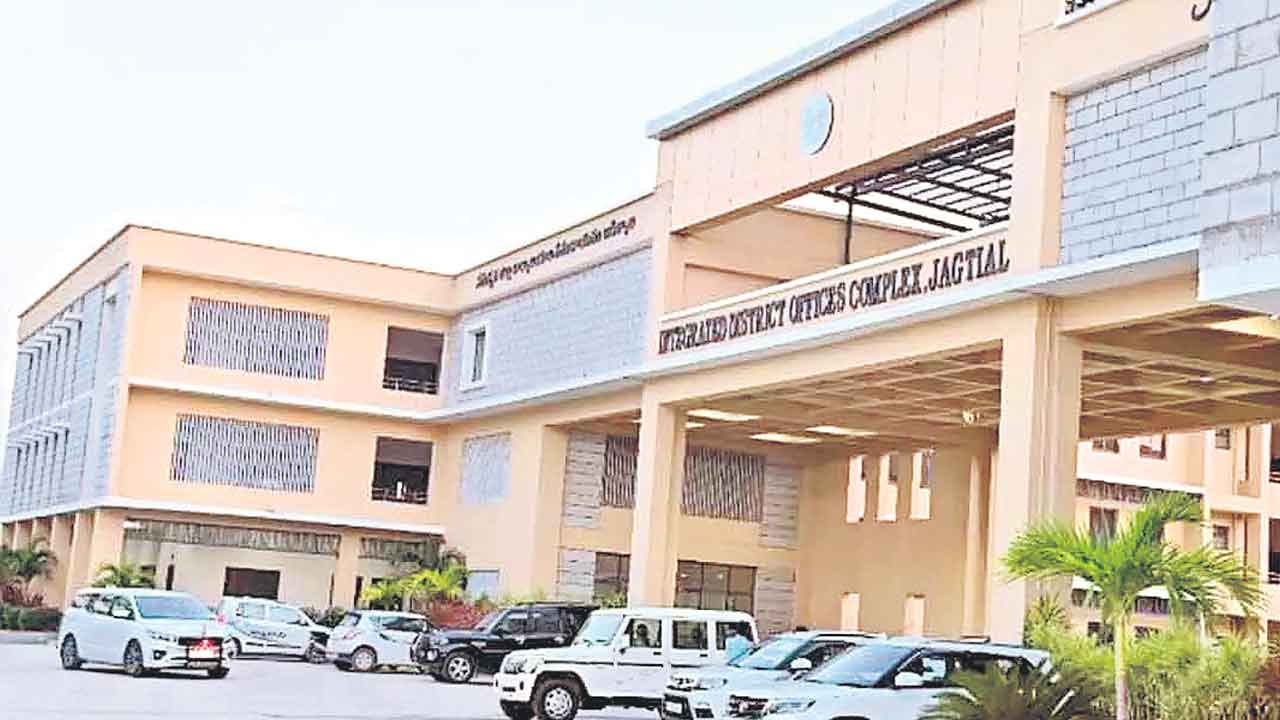 రాష్ర్టాన్ని బద్నాం చేసేందుకు కుట్ర